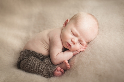 newborn posing