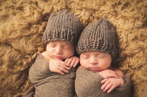 newborn twin photographer