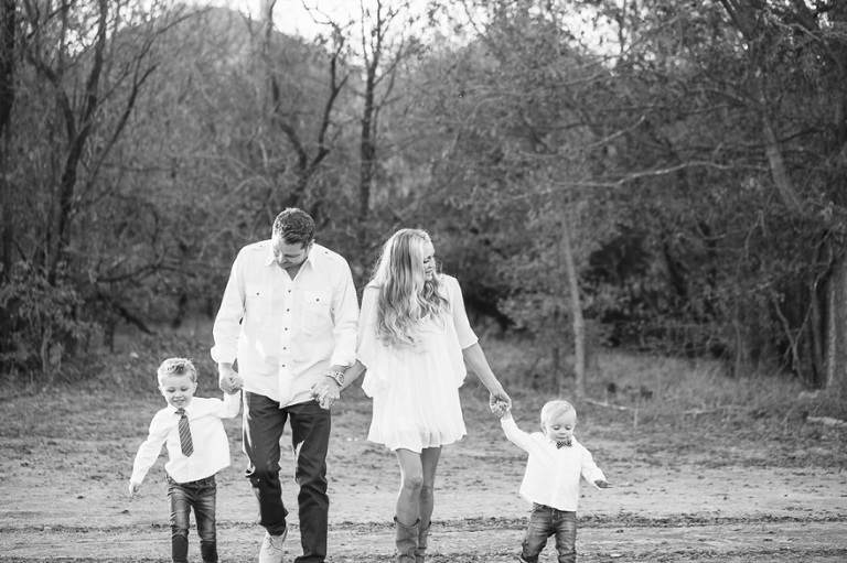 outdoor family portraits in dallas fort worth tx