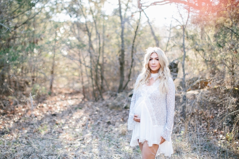 outdoor maternity session in flower mound, tx